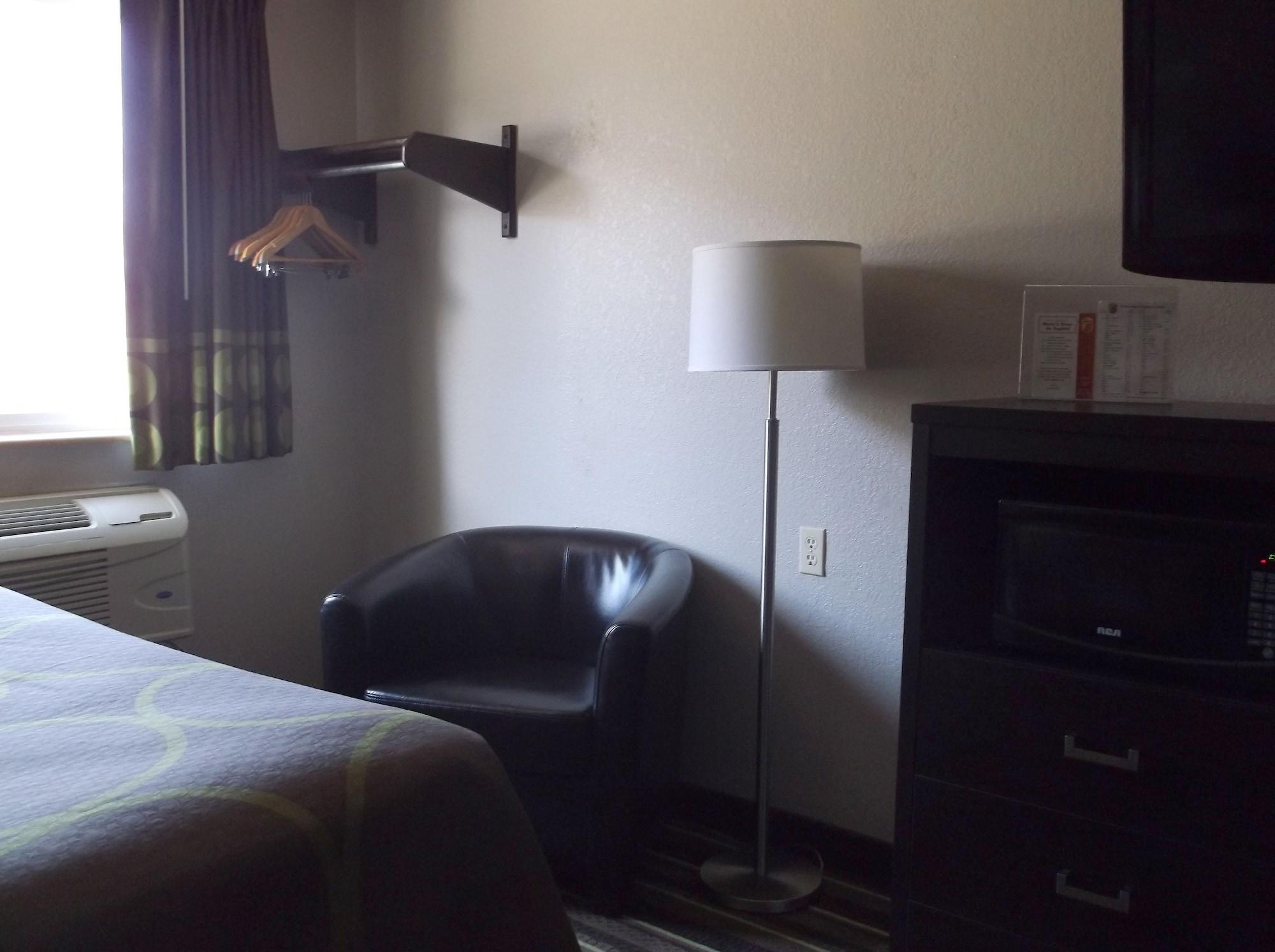 מלון Super 8 By Wyndham ברוקינגס מראה חיצוני תמונה
